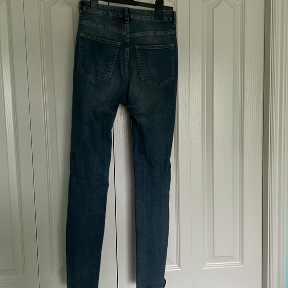 H&M Skinny Jeans - Picture 5 of 6